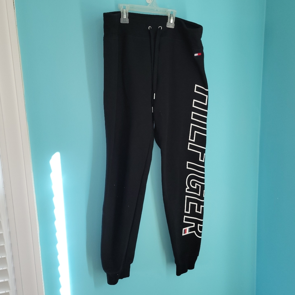 Tommy Hilfigier Sport Black Fleece Joggers sz. Large